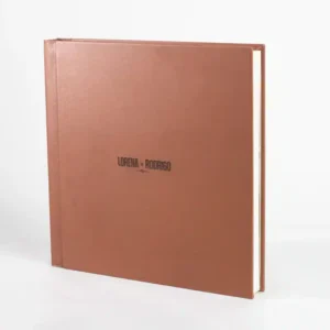 Fotolivro Premium com Capa em Courino